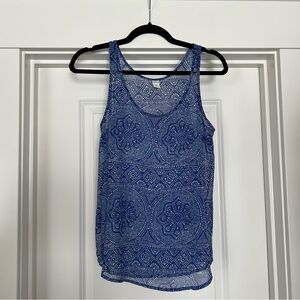 Small blue patterned Old Navy tank top